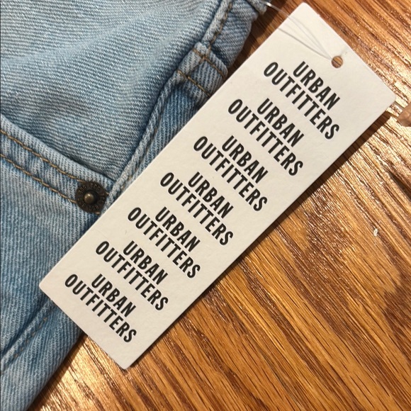 BDG Ozzy Loose Jeans from Urban Outfitters - Picture 3 of 6